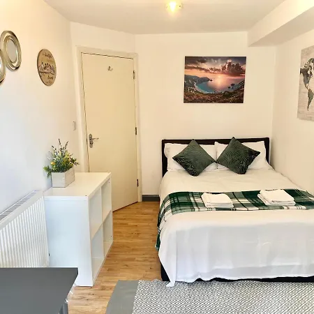 White Chapel Holiday 2 Bedroom Apartment